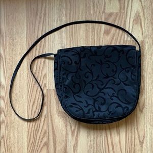‼️Sold‼️Vintage Velvet Design Crossbody Purse 🖤✌️